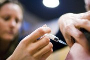Вопиющий дефицит вакцин в Украине: экспертное мнение